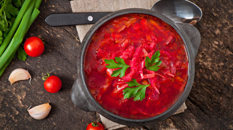 Борщевой индекс: недвижимость дешевеет, продукты дорожают!